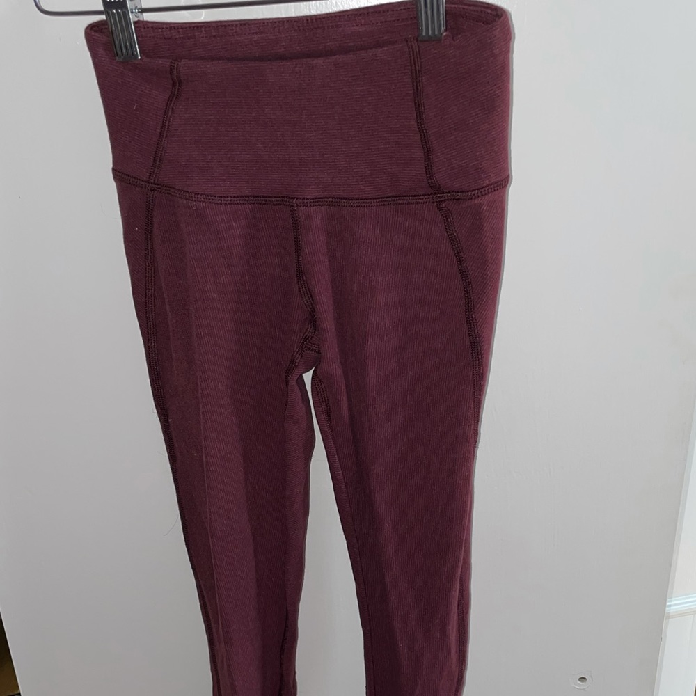 Lulu lemon maroon leggings